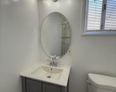 1408 Arapahoe Street - Photo Thumbnail 9