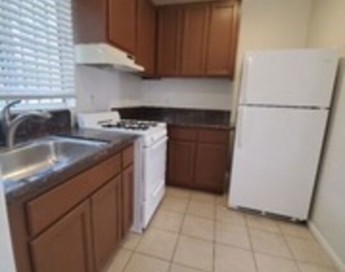 1408 Arapahoe Street - Photo Thumbnail 1
