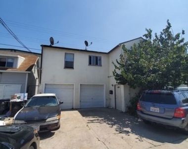 1408 Arapahoe Street - Photo Thumbnail 6
