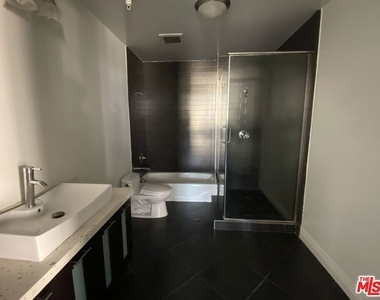 652 Mateo Street - Photo Thumbnail 10