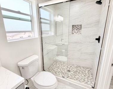 140 1/2 W 93rd Street - Photo Thumbnail 12