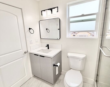 140 1/2 W 93rd Street - Photo Thumbnail 13