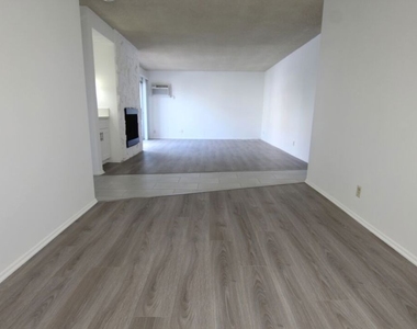 1825 Glendon Avenue - Photo Thumbnail 7