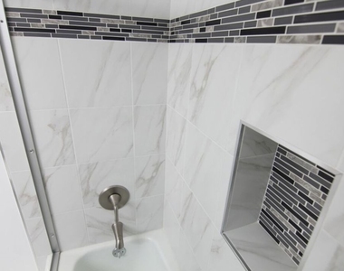 1825 Glendon Avenue - Photo Thumbnail 11