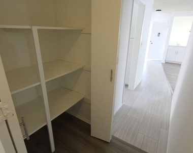 1825 Glendon Avenue - Photo Thumbnail 9