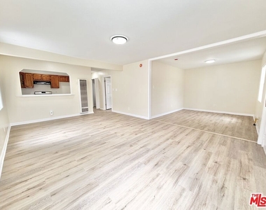 138 W 93rd Street - Photo Thumbnail 1