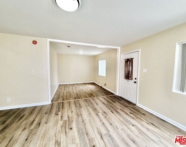 138 W 93rd Street - Photo Thumbnail 2