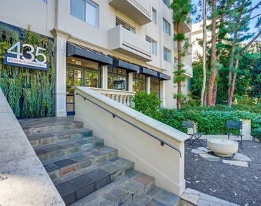 435 N Oakhurst Drive - Photo Thumbnail 1