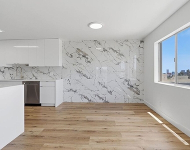 435 N Oakhurst Drive - Photo Thumbnail 18