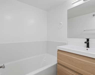 435 N Oakhurst Drive - Photo Thumbnail 42