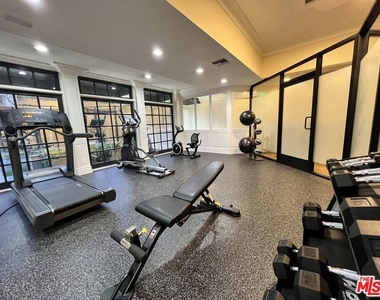 435 N Oakhurst Drive - Photo Thumbnail 46