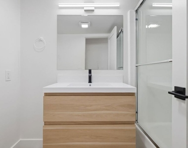 435 N Oakhurst Drive - Photo Thumbnail 36