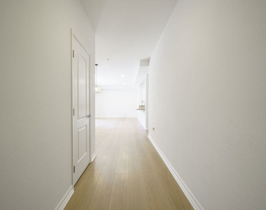 629 Traction Avenue - Photo Thumbnail 2