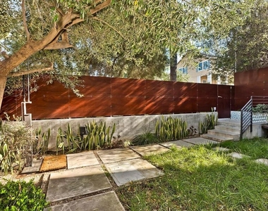 111 Eastwind Street - Photo Thumbnail 9