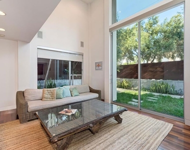 111 Eastwind Street - Photo Thumbnail 12