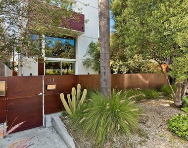 111 Eastwind Street - Photo Thumbnail 5