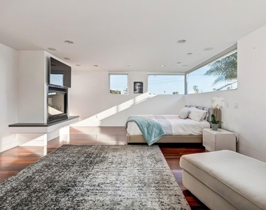 111 Eastwind Street - Photo Thumbnail 29