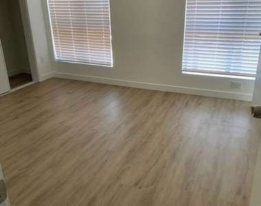 222 N Avenue 66 - Photo Thumbnail 10