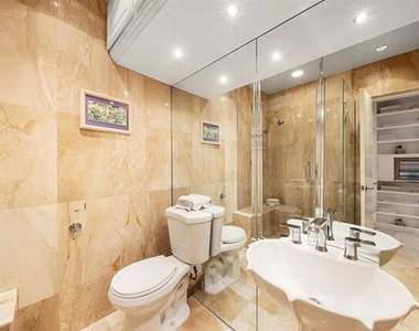 2345 Roscomare Road - Photo Thumbnail 12