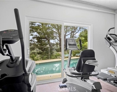 2345 Roscomare Road - Photo Thumbnail 16