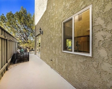 2345 Roscomare Road - Photo Thumbnail 15