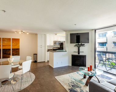 7320 Hawthorn Avenue - Photo Thumbnail 4