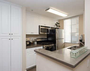 7320 Hawthorn Avenue - Photo Thumbnail 1