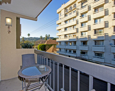 7320 Hawthorn Avenue - Photo Thumbnail 6