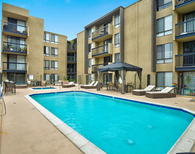 7320 Hawthorn Avenue - Photo Thumbnail 12
