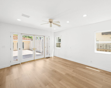244 S Almont Drive - Photo Thumbnail 13