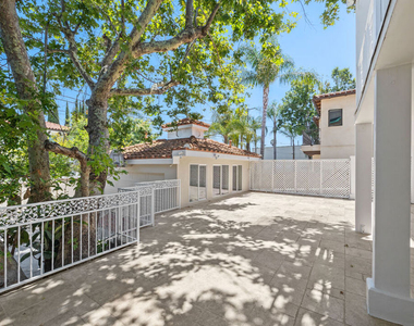 244 S Almont Drive - Photo Thumbnail 30