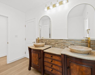 244 S Almont Drive - Photo Thumbnail 11