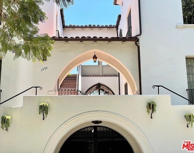 1330 N Harper Avenue - Photo Thumbnail 41