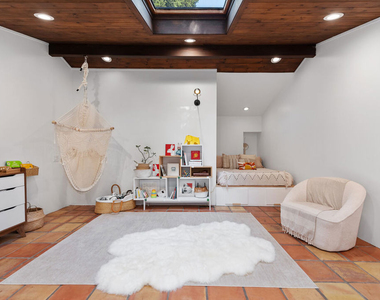 1362 Old Topanga Canyon Road - Photo Thumbnail 23