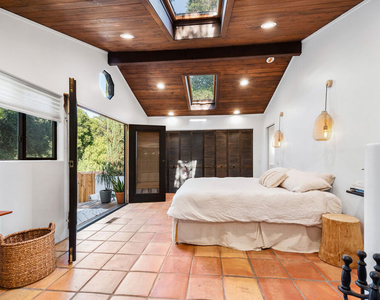 1362 Old Topanga Canyon Road - Photo Thumbnail 13