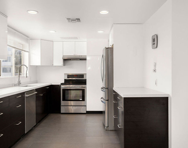 838 N Doheny Drive - Photo Thumbnail 4