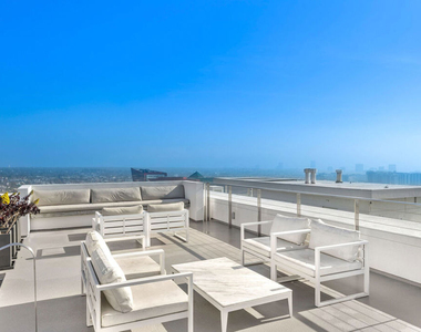 838 N Doheny Drive - Photo Thumbnail 14