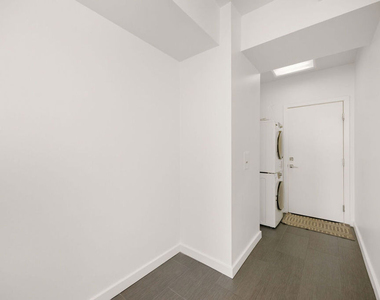 838 N Doheny Drive - Photo Thumbnail 12