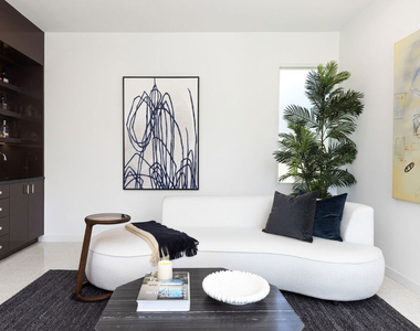 1341 Sierra Alta Way - Photo Thumbnail 3