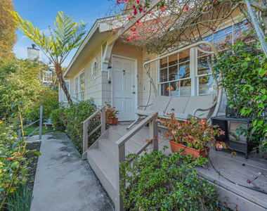 3331 Bennett Drive - Photo Thumbnail 4