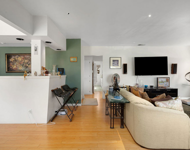 3331 Bennett Drive - Photo Thumbnail 7
