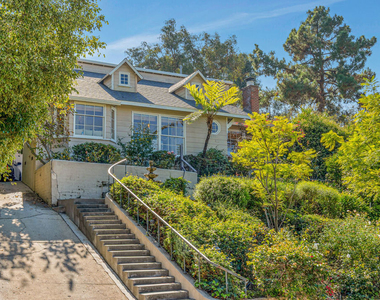 3331 Bennett Drive - Photo Thumbnail 2