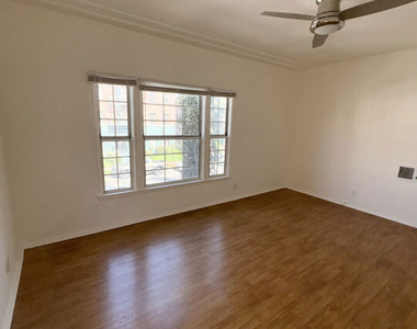 639 S Cochran Avenue - Photo Thumbnail 3