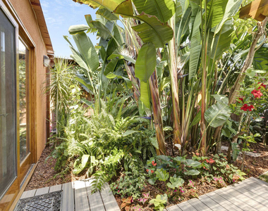 1138 1/2 Poinsettia Place - Photo Thumbnail 20