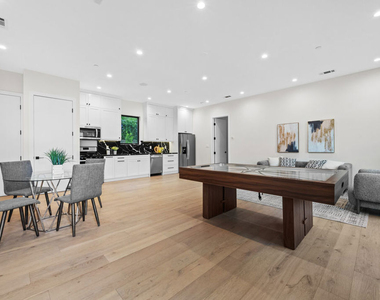 4475 Mammoth Avenue - Photo Thumbnail 21
