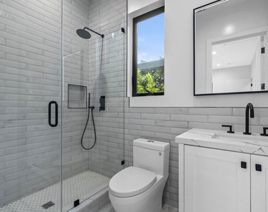 4475 Mammoth Avenue - Photo Thumbnail 24