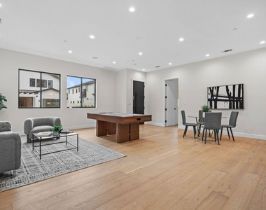4475 Mammoth Avenue - Photo Thumbnail 22