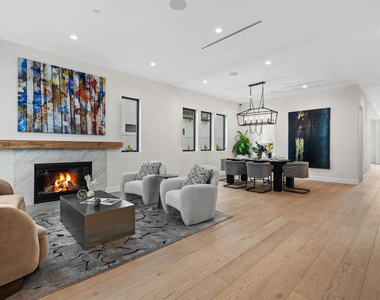 4475 Mammoth Avenue - Photo Thumbnail 1