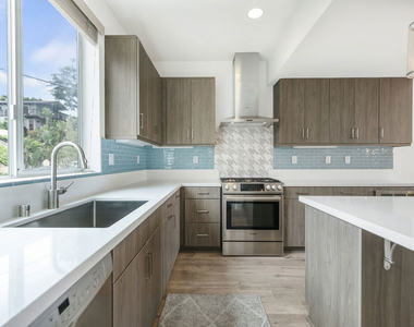 1045 Manzanita Street - Photo Thumbnail 9