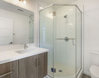 1045 Manzanita Street - Photo Thumbnail 26